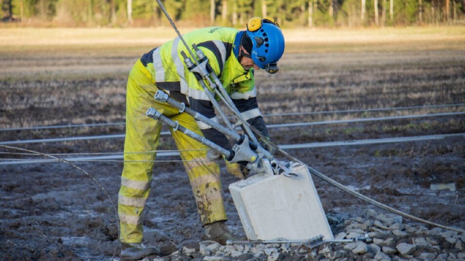 PARMAinfo 8/2025: Voimalinjaperustuksiin vähähiilisiä betonielementtejä ensi kertaa Suomessa PARMAinfo 8/2025: Voimalinjaperustuksiin vähähiilisiä betonielementtejä ensi kertaa Suomessa